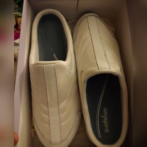 White Easy Spirit Slides size 10M